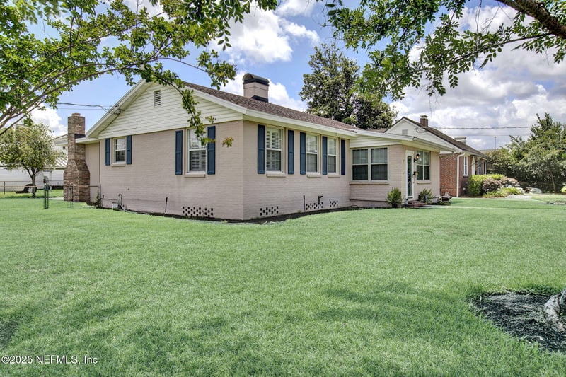 1105 South Shores Rd, Jacksonville, FL 32207