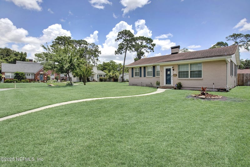 1105 South Shores Rd, Jacksonville, FL 32207