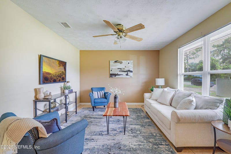 7768 Dalehurst Dr, Jacksonville, FL 32277