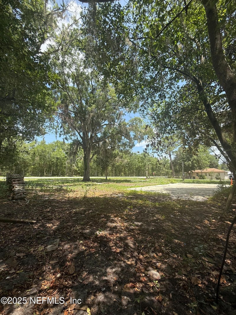 6347 Lake Dr, Starke, FL 32091