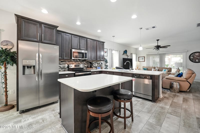 2307 Sandy Bay Ln, Jacksonville, FL 32233