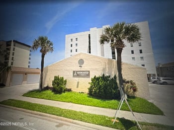 707 1st St #103, Jacksonville Beach, FL 32250