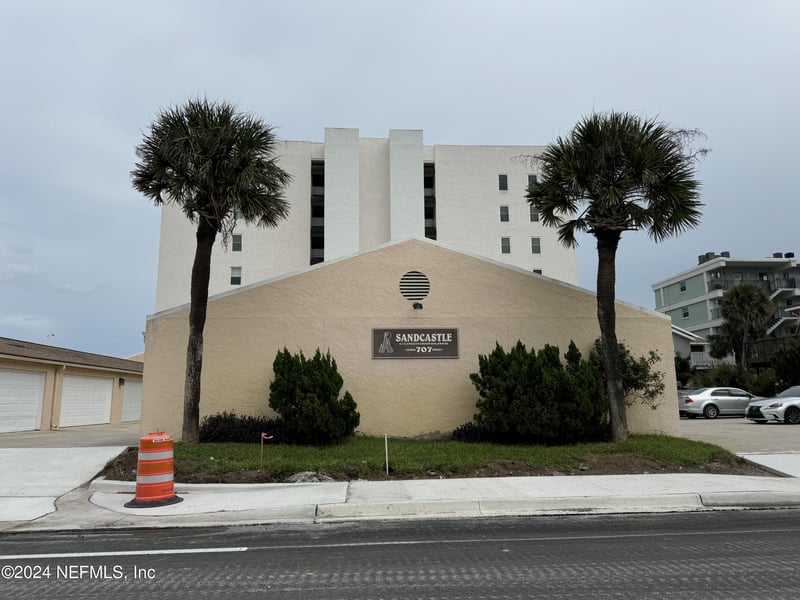 707 1st St #103, Jacksonville Beach, FL 32250