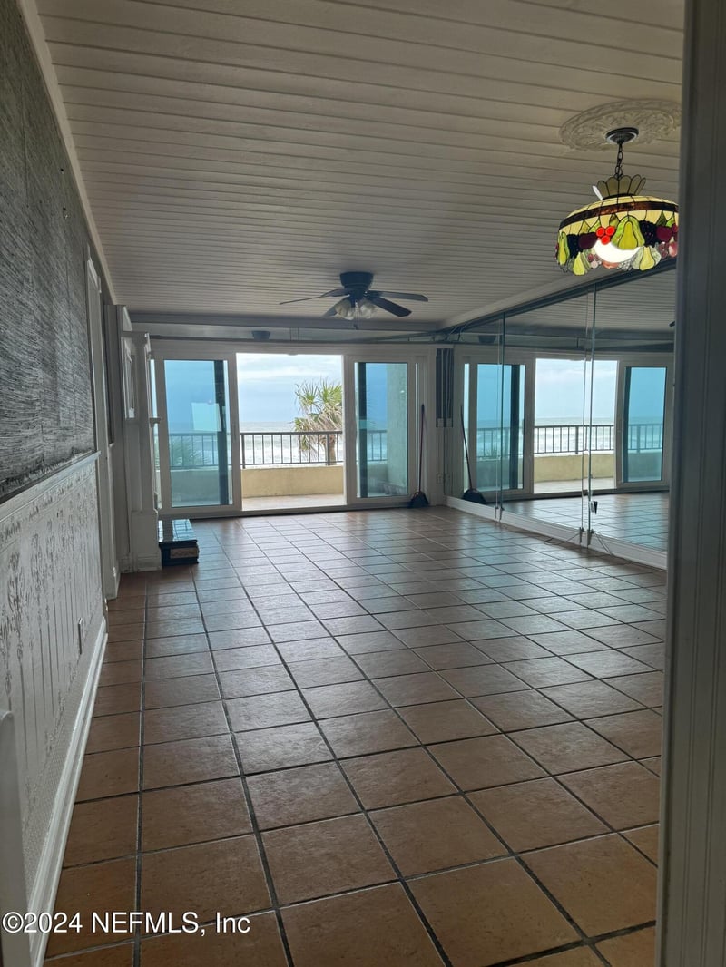 707 1st St #103, Jacksonville Beach, FL 32250
