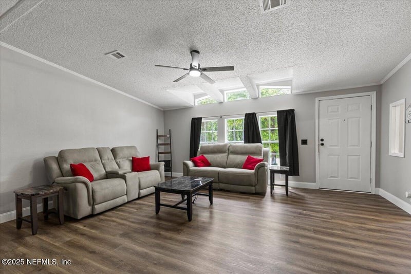 124 Knight Dr, Florahome, FL 32140