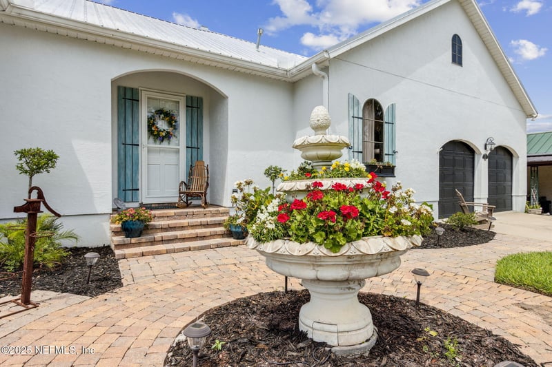 127 River Rd, Satsuma, FL 32189