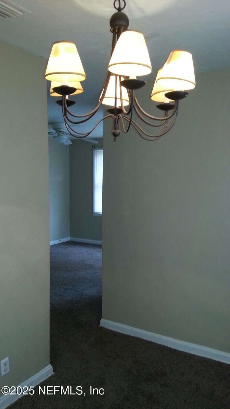 1050 Alderside St, Jacksonville, FL 32208