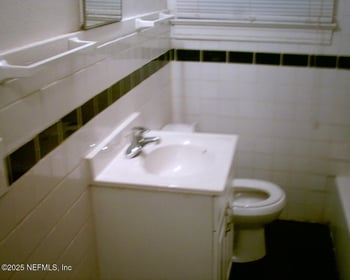 1050 Alderside St, Jacksonville, FL 32208