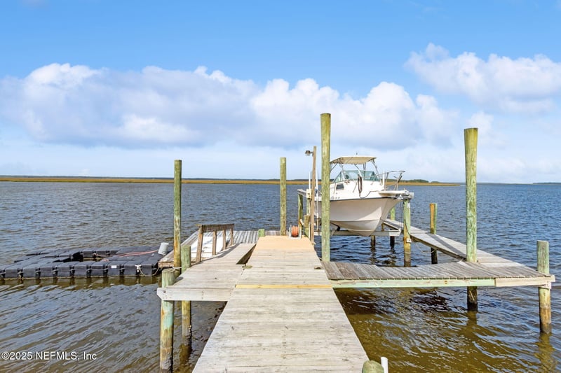 16026 Shark Rd, Jacksonville, FL 32226