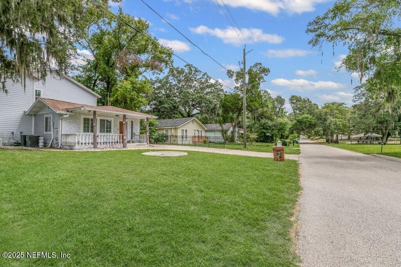 7115 Berry Ave, Jacksonville, FL 32211