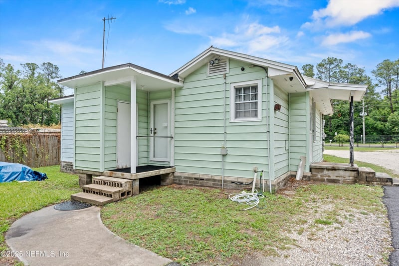 10438 Lem Turner Rd, Jacksonville, FL 32218