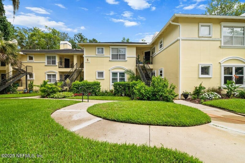1800 The Greens Way #507, Jacksonville Beach, FL 32250