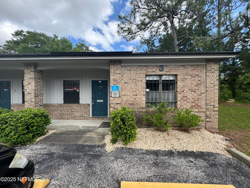 550 Balmoral Cir #300 BUILDING, Jacksonville, FL 32218