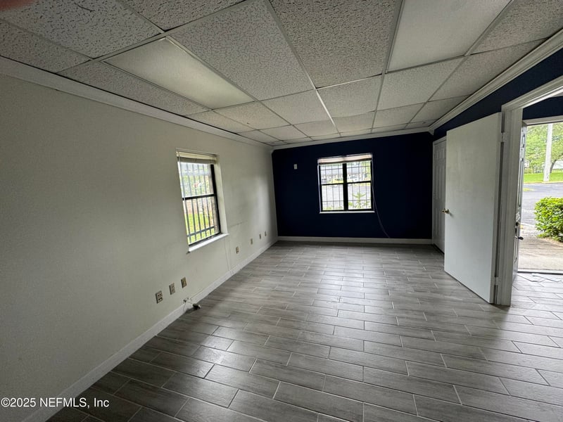 550 Balmoral Cir #300 BUILDING, Jacksonville, FL 32218