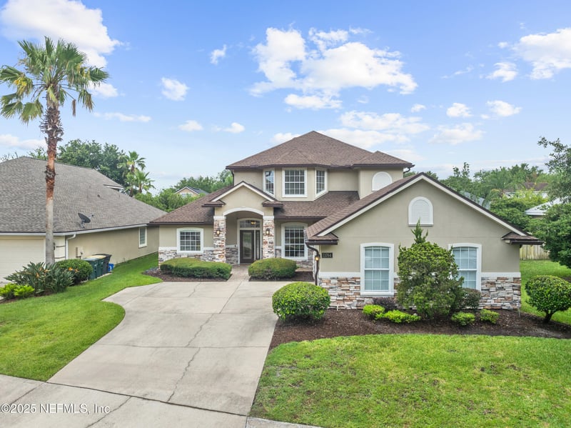 13764 Shady Woods St, Jacksonville, FL 32224