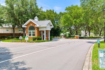 7843 Mount Ranier Dr, Jacksonville, FL 32256