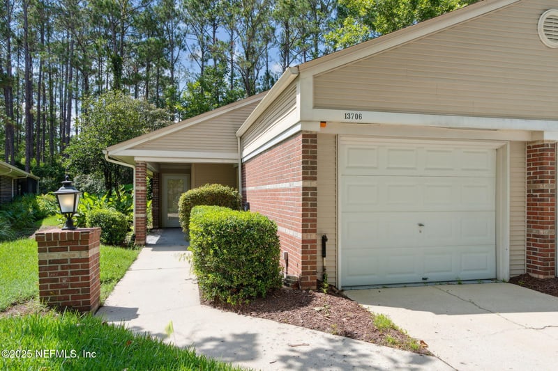 13706 Wm Davis Pw, Jacksonville, FL 32224