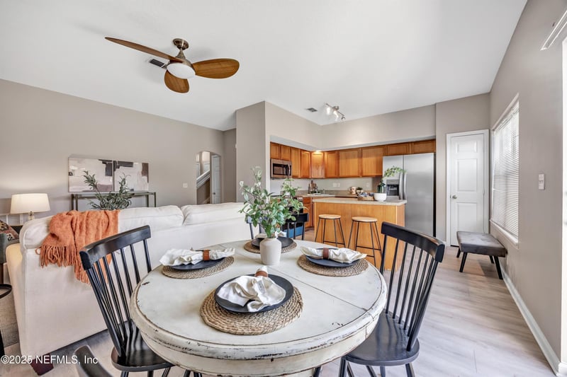 5260 Collins Rd #907, Jacksonville, FL 32244