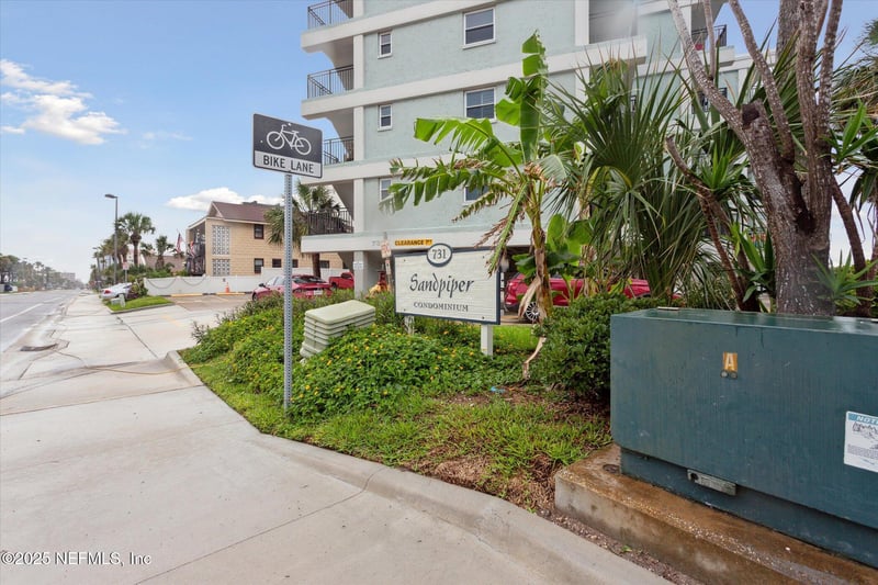 731 1st St #2F, Jacksonville Beach, FL 32250