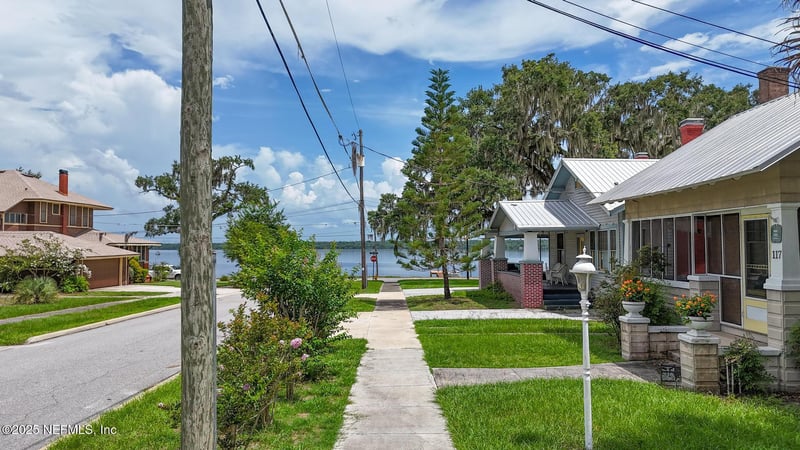 117 Dodge St, Palatka, FL 32177