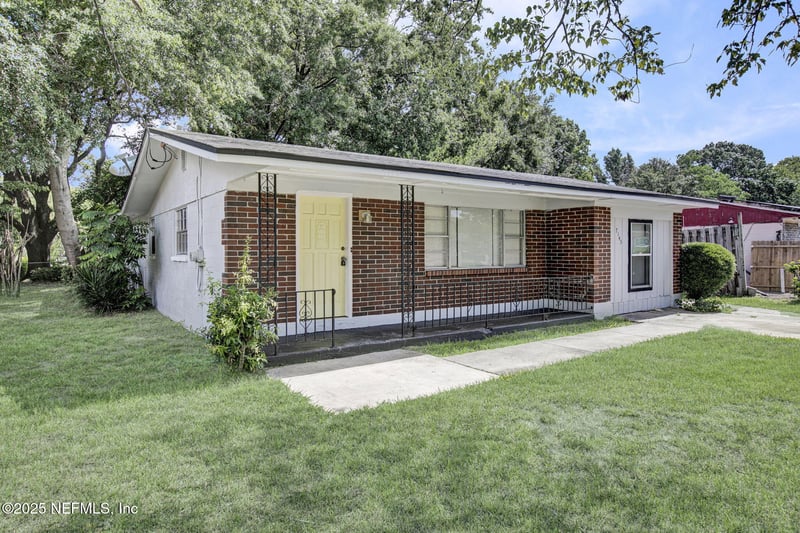 7145 Esther St, Jacksonville, FL 32210