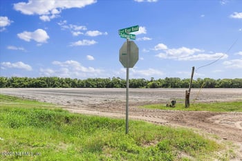 233 River Rd, East Palatka, FL 32131