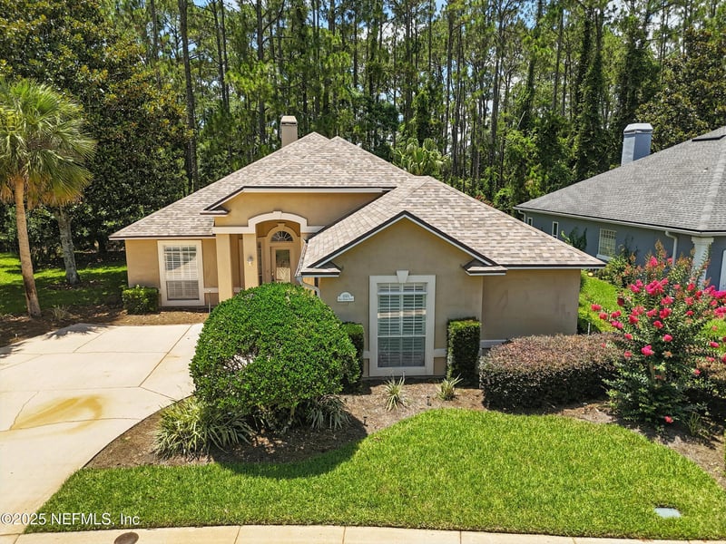 4565 Seneca Dr, St Johns, FL 32259