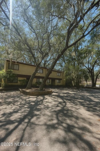 731 Oaks Field Rd #K2-1, Jacksonville, FL 32211
