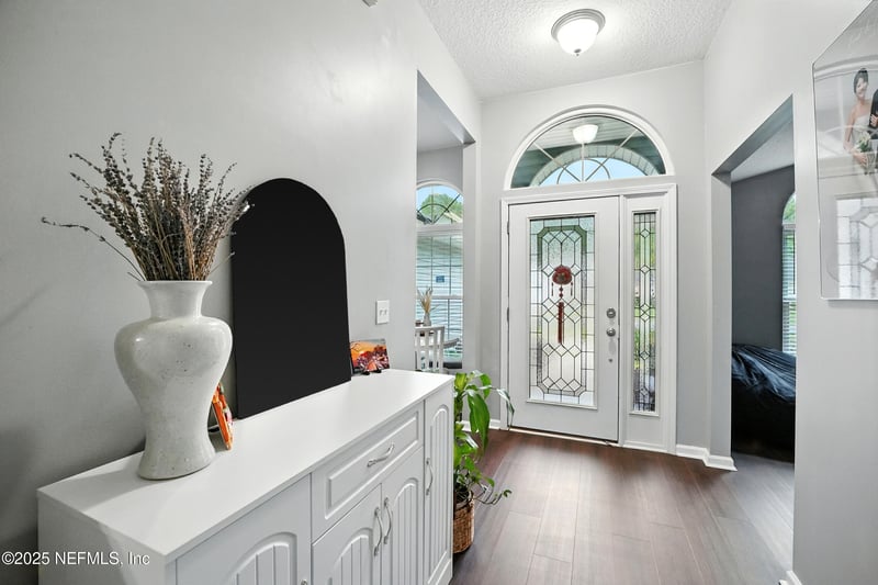 832 Heritage Lakes Dr, Jacksonville, FL 32218