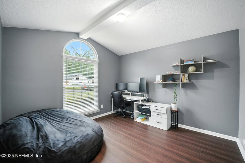 832 Heritage Lakes Dr, Jacksonville, FL 32218