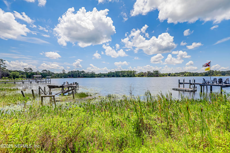 104 Carter Whittaker Ln, Pomona Park, FL 32181