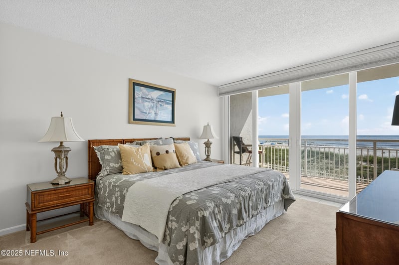 1601 Ocean Dr #104, Jacksonville Beach, FL 32250
