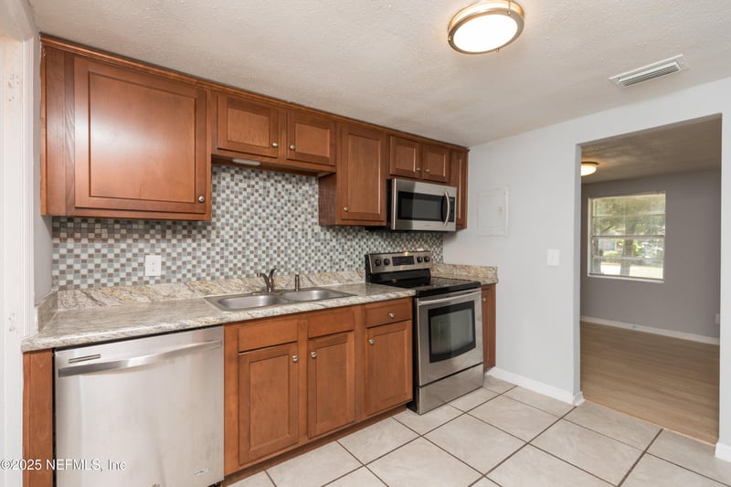 3303 Jones St, Jacksonville, FL 32206