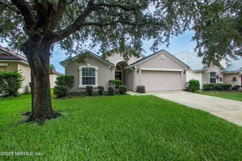 574 Longmill Ln, Orange Park, FL 32065