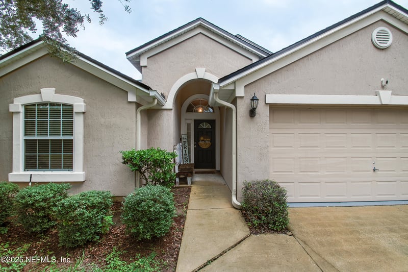 574 Longmill Ln, Orange Park, FL 32065