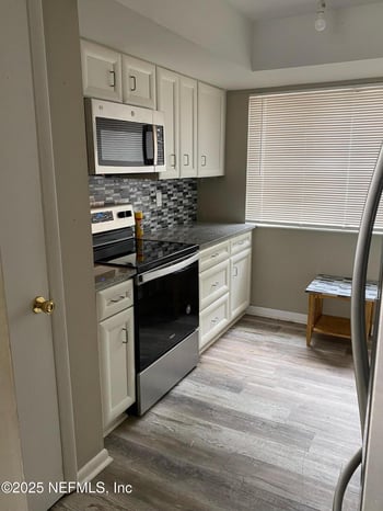 731 Oaks Field Rd #K2-1, Jacksonville, FL 32211