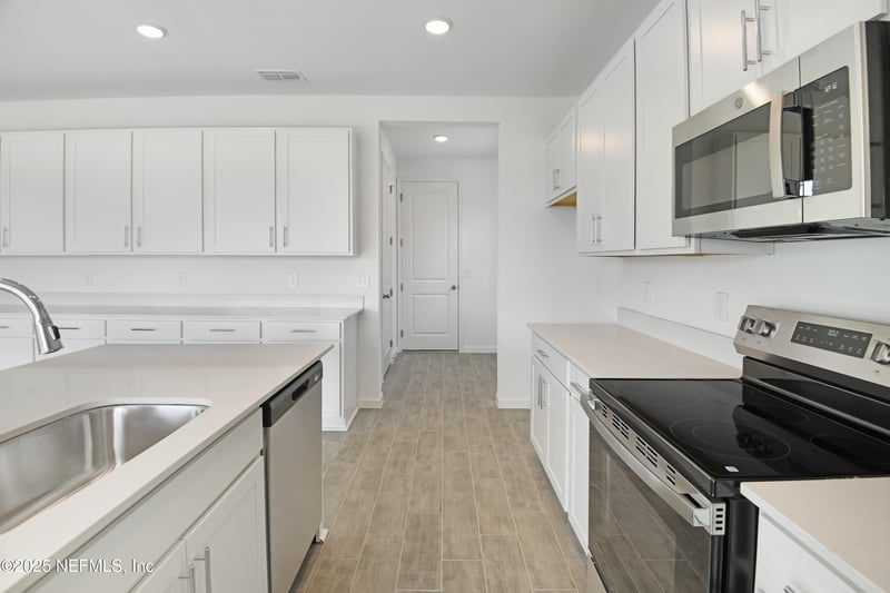 1769 Carnelian St, Deland, FL 32720