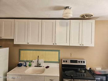 5718 Merrill Rd, Jacksonville, FL 32277