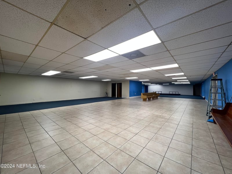 1239 Rogero Rd, Jacksonville, FL 32211