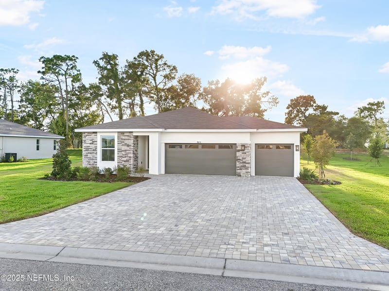 9127 Players Dr, Weeki Wachee, FL 34613