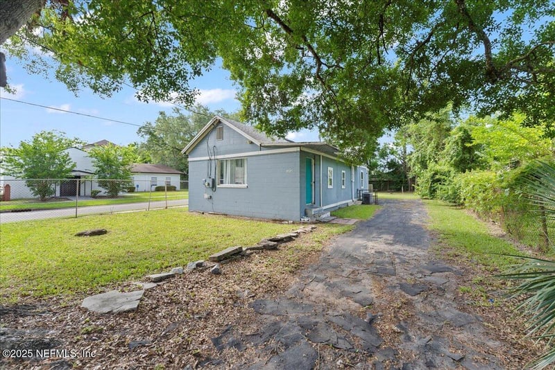 2202 1st St, Jacksonville, FL 32209