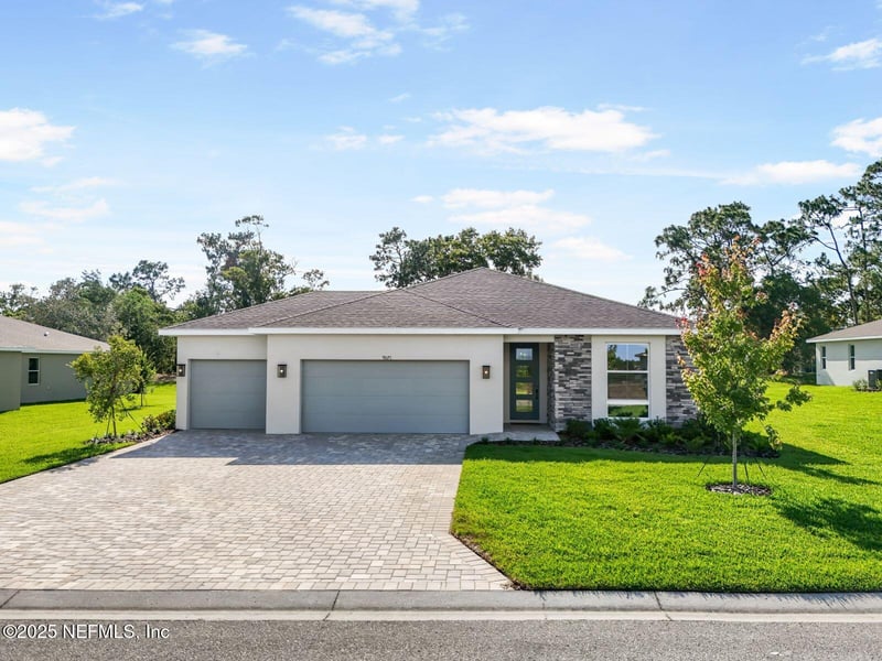 9071 Players Dr, Weeki Wachee, FL 34613