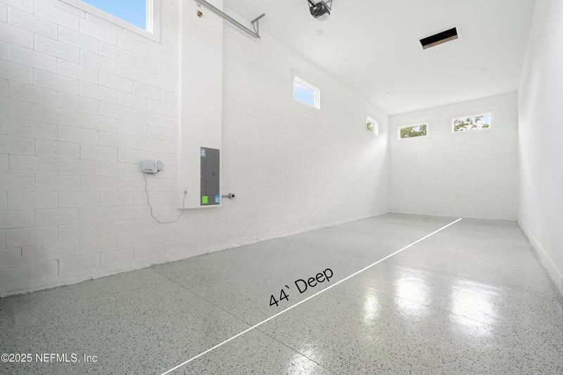 9177 Players Dr, Weeki Wachee, FL 34613