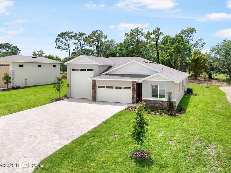 9177 Players Dr, Weeki Wachee, FL 34613