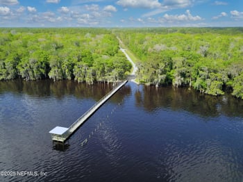 136 Helen Ave, Georgetown, FL 32139