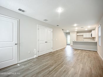 1238 Pangola Dr, Jacksonville, FL 32205