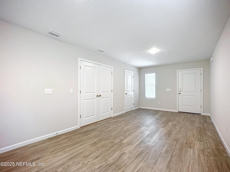 1231 Pangola Dr, Jacksonville, FL 32205