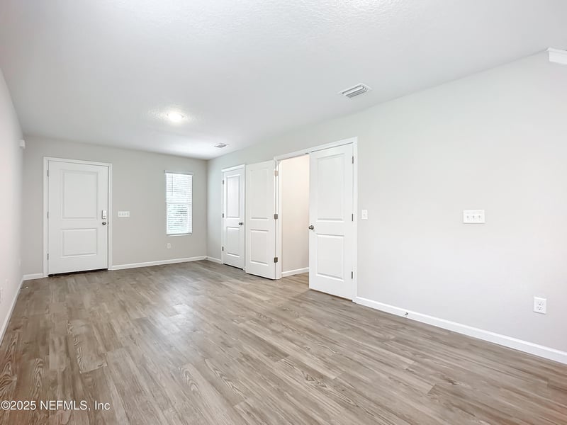 1242 Mull St, Jacksonville, FL 32205