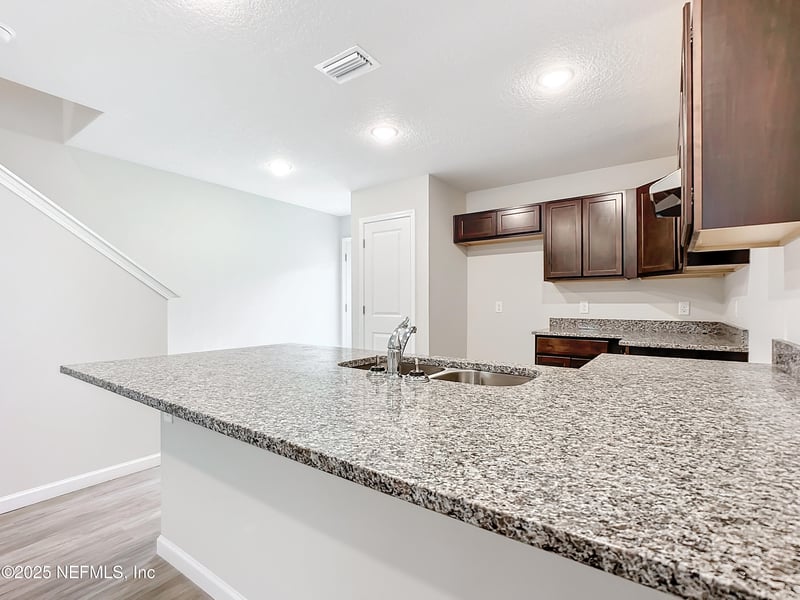 1242 Mull St, Jacksonville, FL 32205