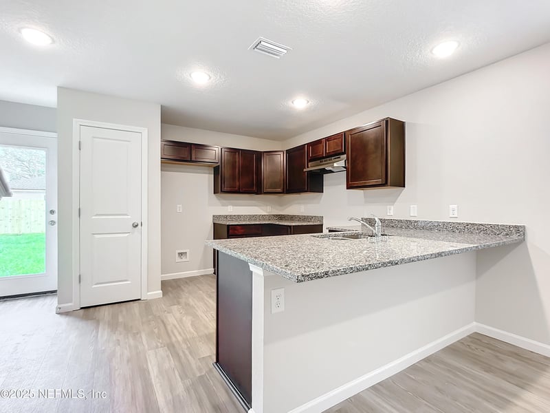1242 Mull St, Jacksonville, FL 32205